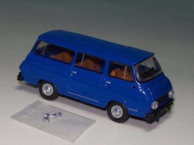 Skoda 1203 (BJ 1969) Kleinbus, blau (BRE 30800)