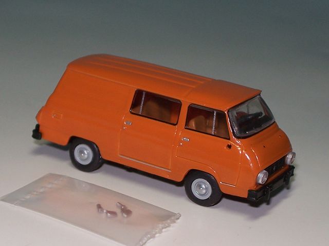Skoda 1203 (BJ 1969) Halbbus, orange (BRE 30804)
