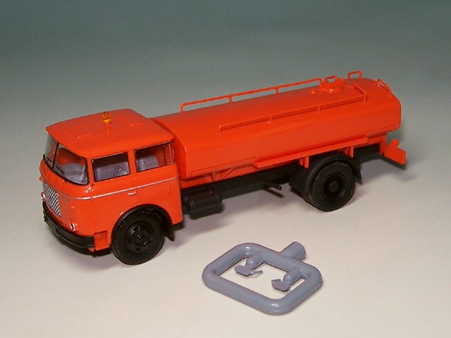 LIAZ 706 Sprengwagen, orange (BRE 71870)