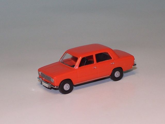 Lada 2101 (1200) Limousine, orange (BUS 87003)