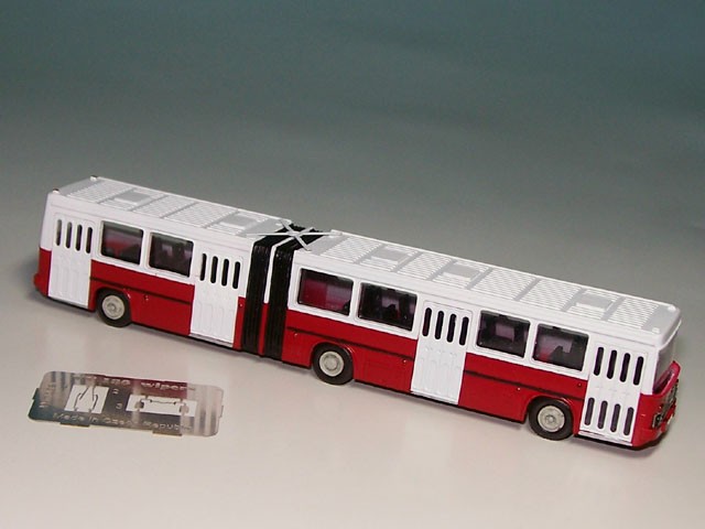 Ikarus 280 Gelenkbus 4-türig, weiß/rot (V&V 6023)