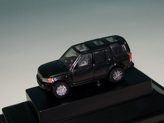 Land Rover Discovery 4, schwarz (OXF 200 12869 9)